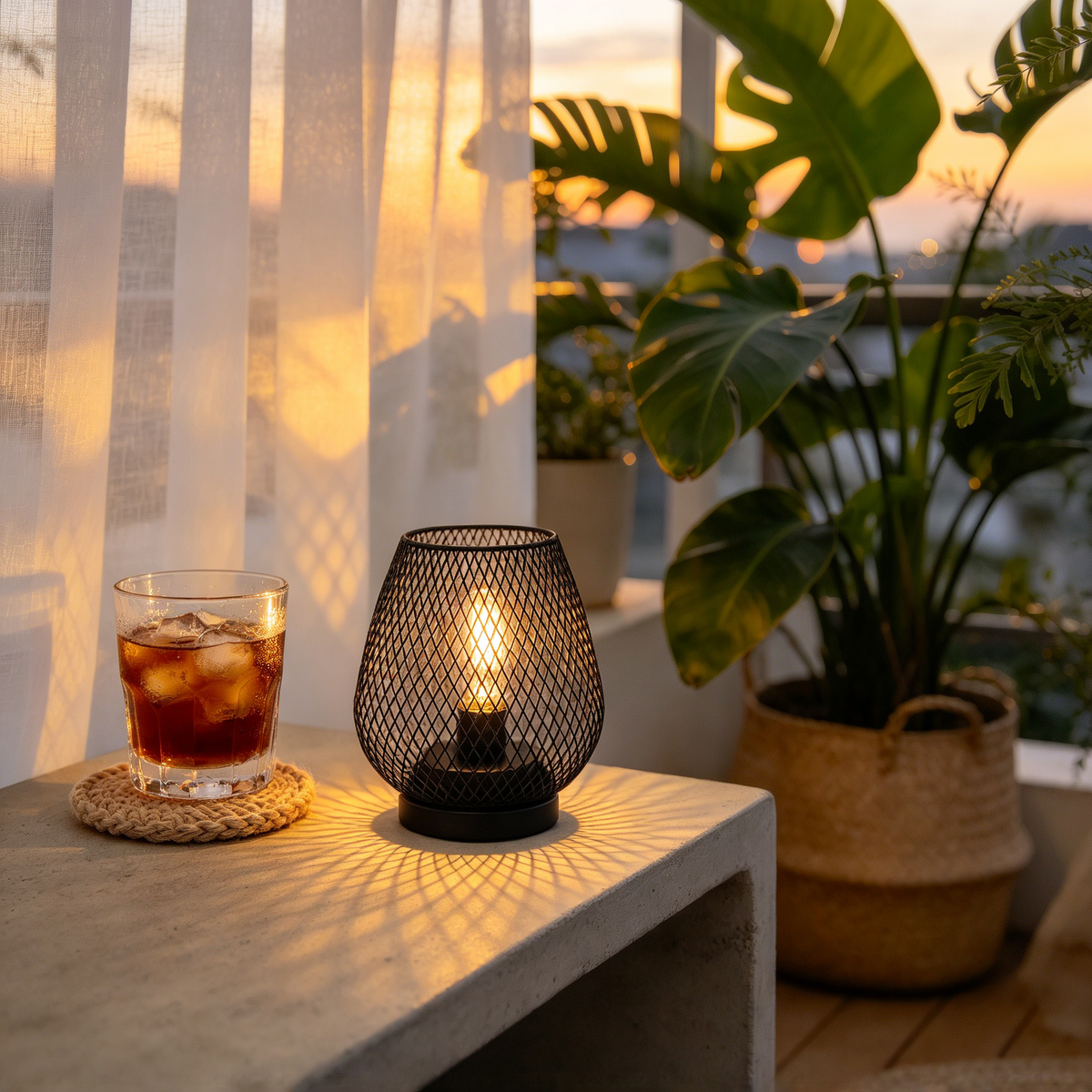 🖤 Modern Lighting | Iron Mesh Craft | Bedroom Decor | Stylish Gift Choice | Cozy Shadow Glo