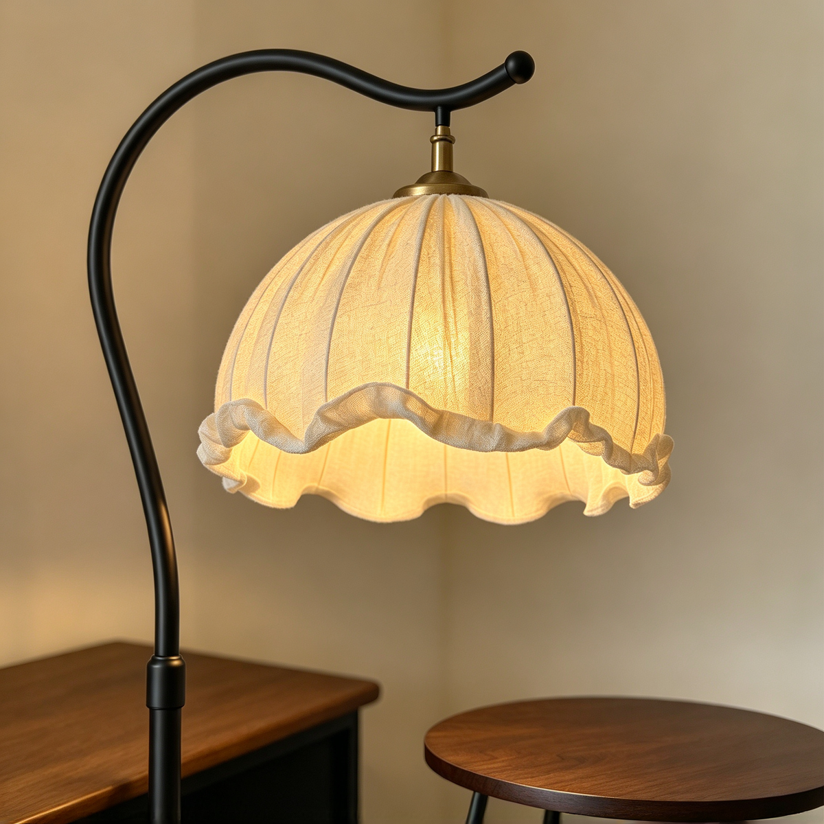 🏡 Vintage Lighting | Metal & Fabric Design | Living Room Accent | Home Lovers | Elegant Retro Glow